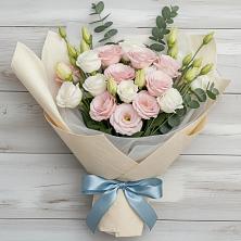 Букет цветов из:  Лизиантусы в Большой Казинке