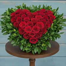 Цветочная композиция из Розы в виде сердца в Большой Казинке