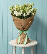 Букет цветов из:  Лизиантусы в Большой Казинке