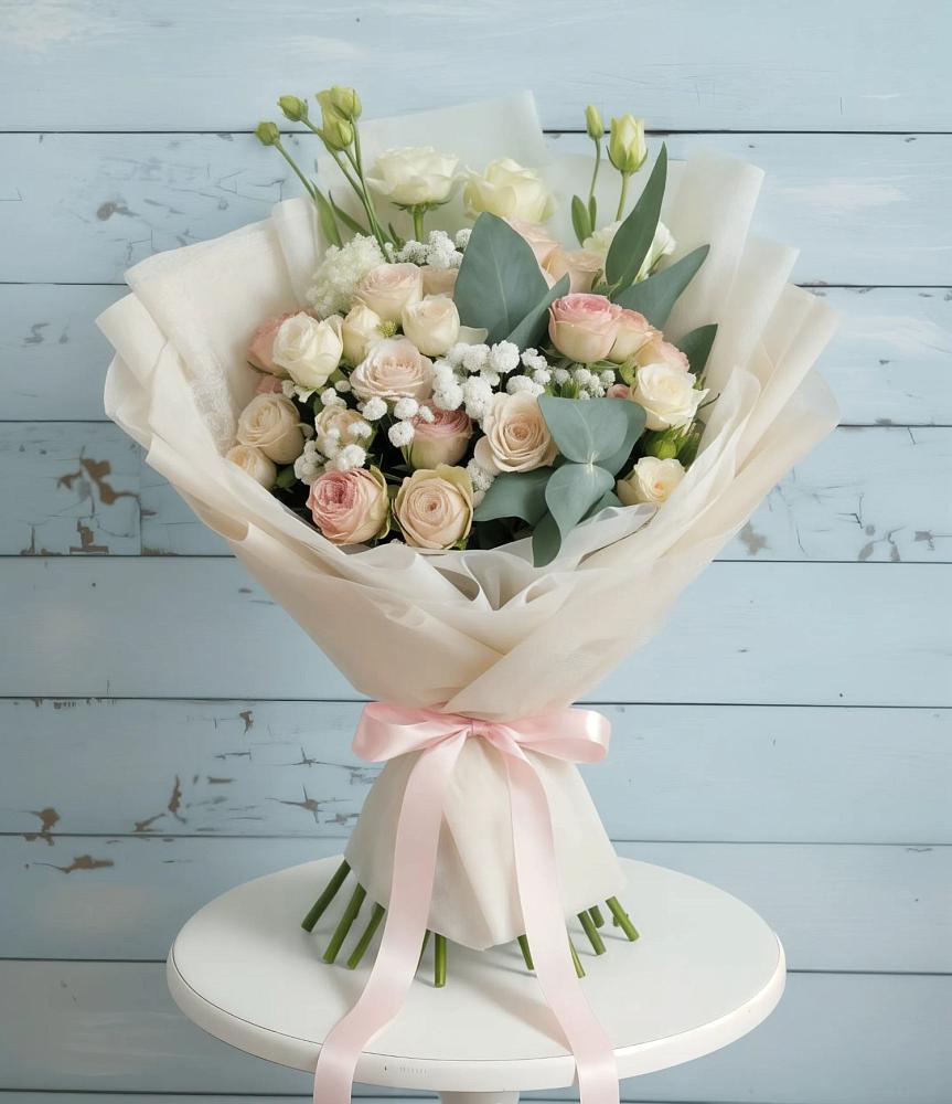 Букет цветов из: Розы и Лизиантусы в Большой Казинке