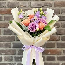 Букет цветов из:  Лизиантусы и Розы в Большой Казинке