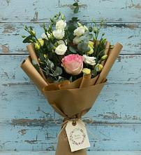 Букет цветов из:  Розы и Лизиантусы в Большой Казинке