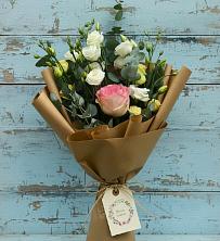 Букет цветов из:  Розы и Лизиантусы в Большой Казинке