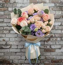 Букет цветов из:  Розы, Лизиантусы и Гвоздики в Большой Казинке