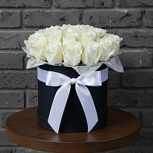 Цветочная композиция из Розы в шляпной коробке в Большой Казинке